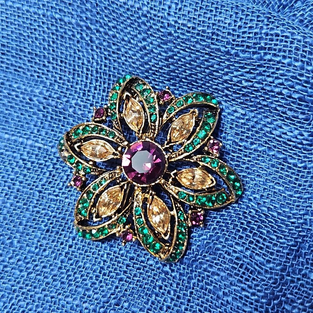 😍Purple & Green Vintage Brooch/Pendant😍